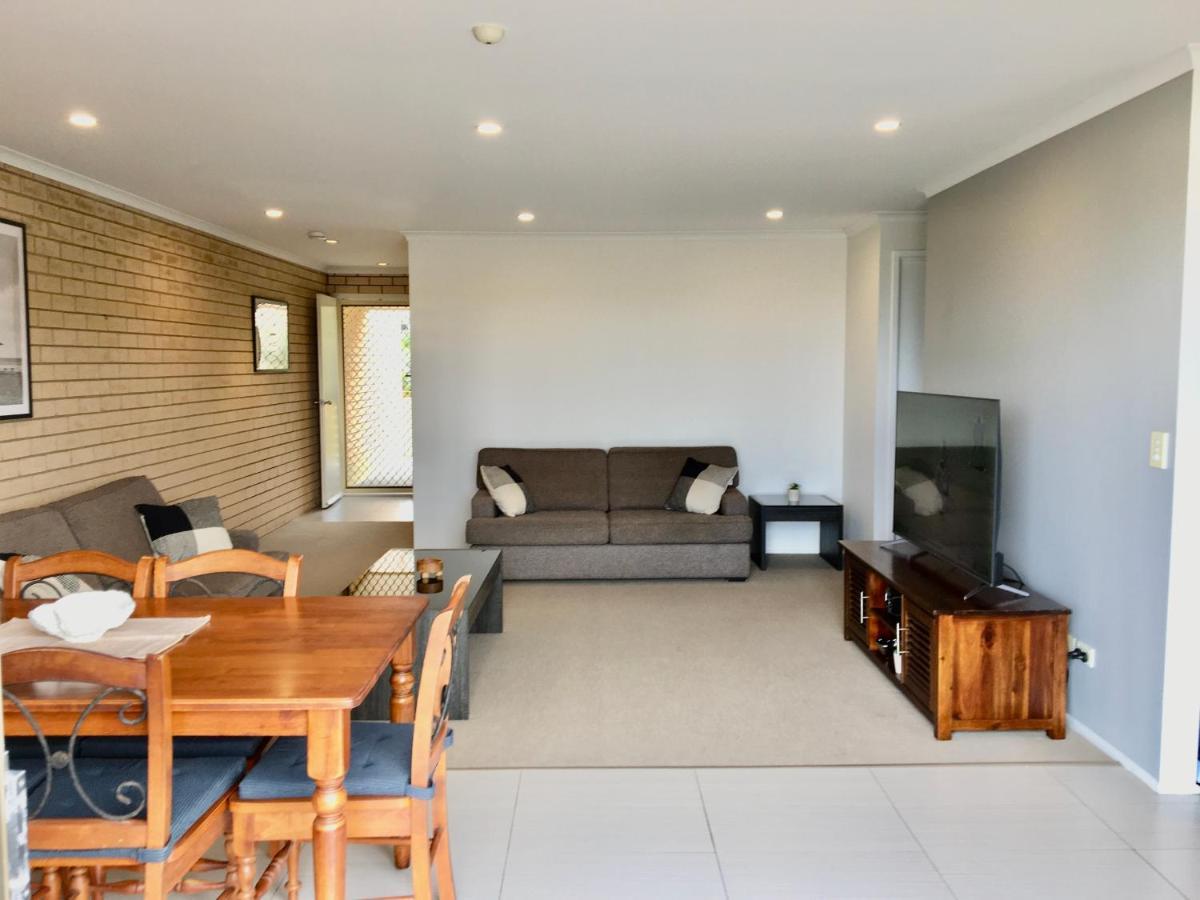Seascapeatalexbeach Budget Accomodation Alexandra Headland Eksteriør billede